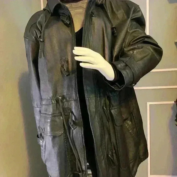 I.O.U - Picture 2 of 10